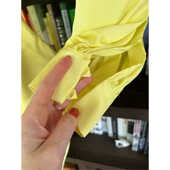 NWOT Gigii’s (Neiman Marcus) Denisa Dress In Yellow Size Medium MSRP $555 - Picture 6 of 10